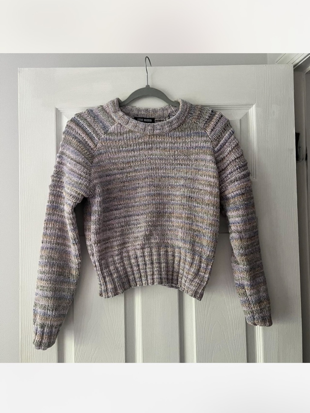 Cozy Multicolor Ribbed Crewneck Sweater - Beige/Purple